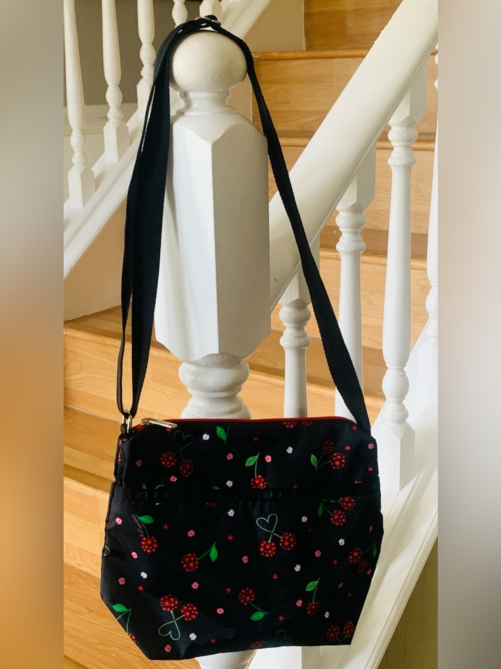 Black Cherry Print le sport sac Crossbody Bag